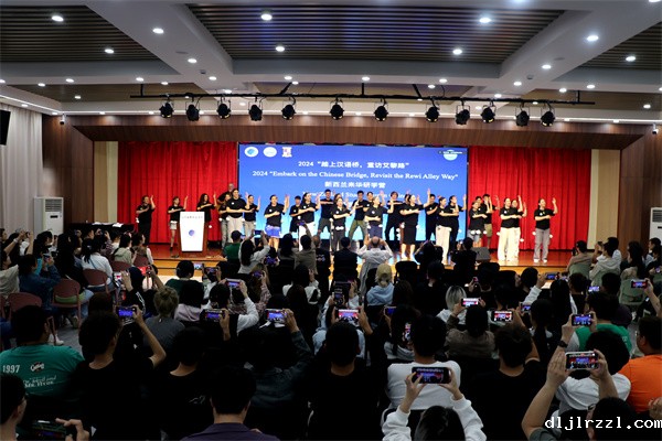 66fa2f39f24c3.jpg 表演1.jpg