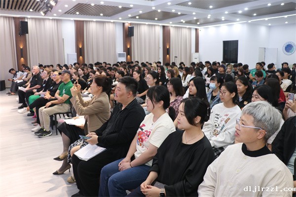 66fa2feec30b0.jpg 现场1.jpg