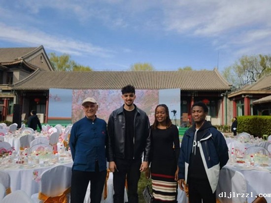 67f7258521fcd.jpg 图片2.jpg